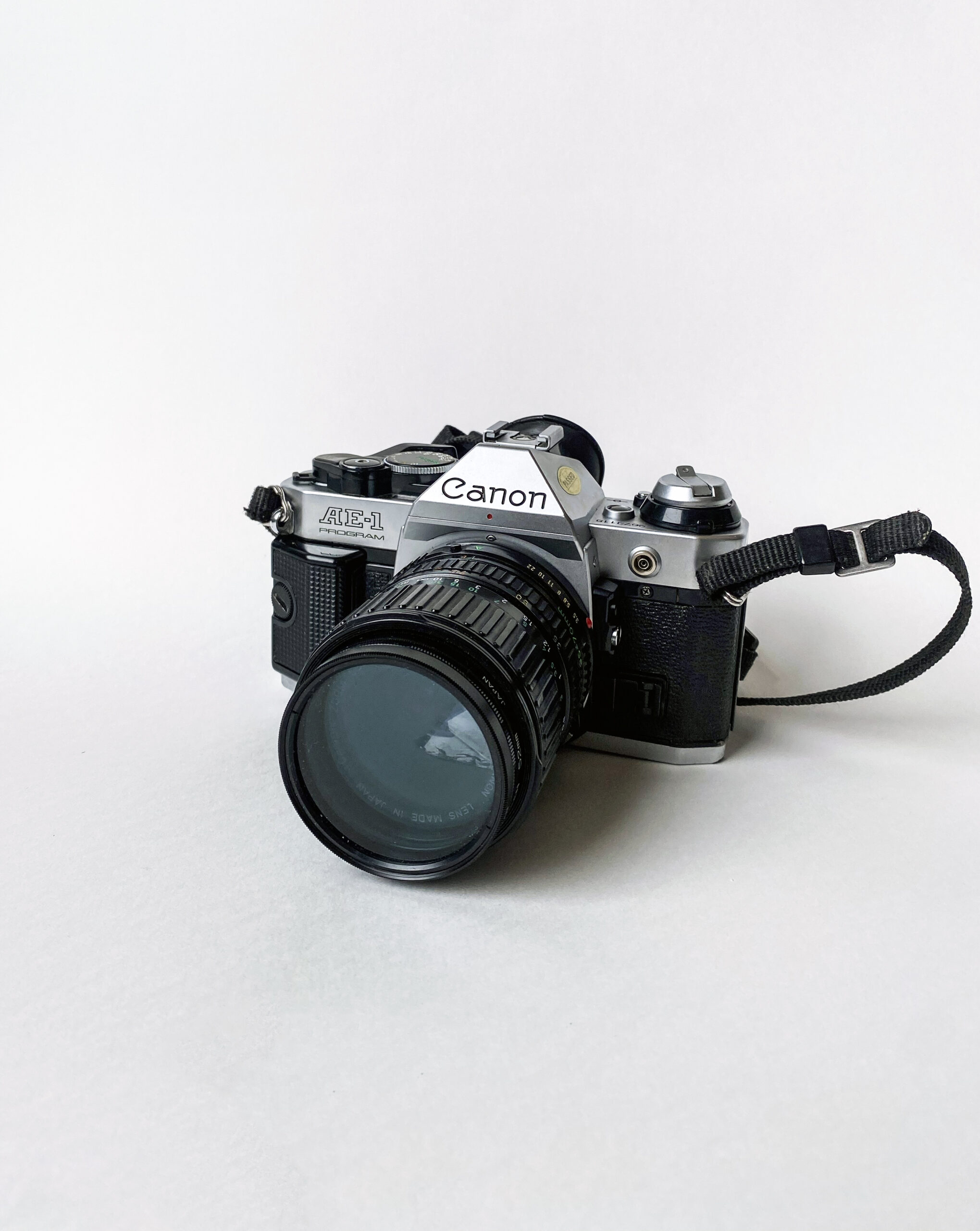 Canon AE-1 Program Analog Fotoğraf Makinesi ve Lens